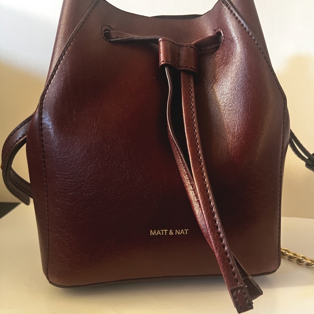 Matt & Nat Burgundy Bucket Bag